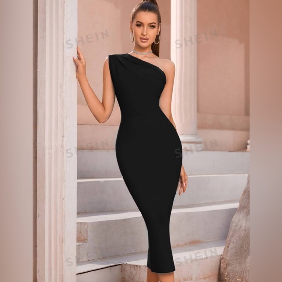 Black bodycon dress - Picture 1 of 6